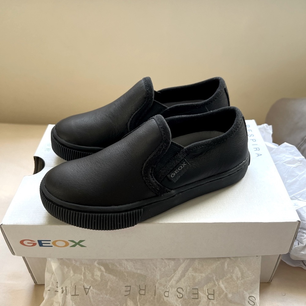NEW Geox Kilwi Slip-on Sneaker Black Size 9